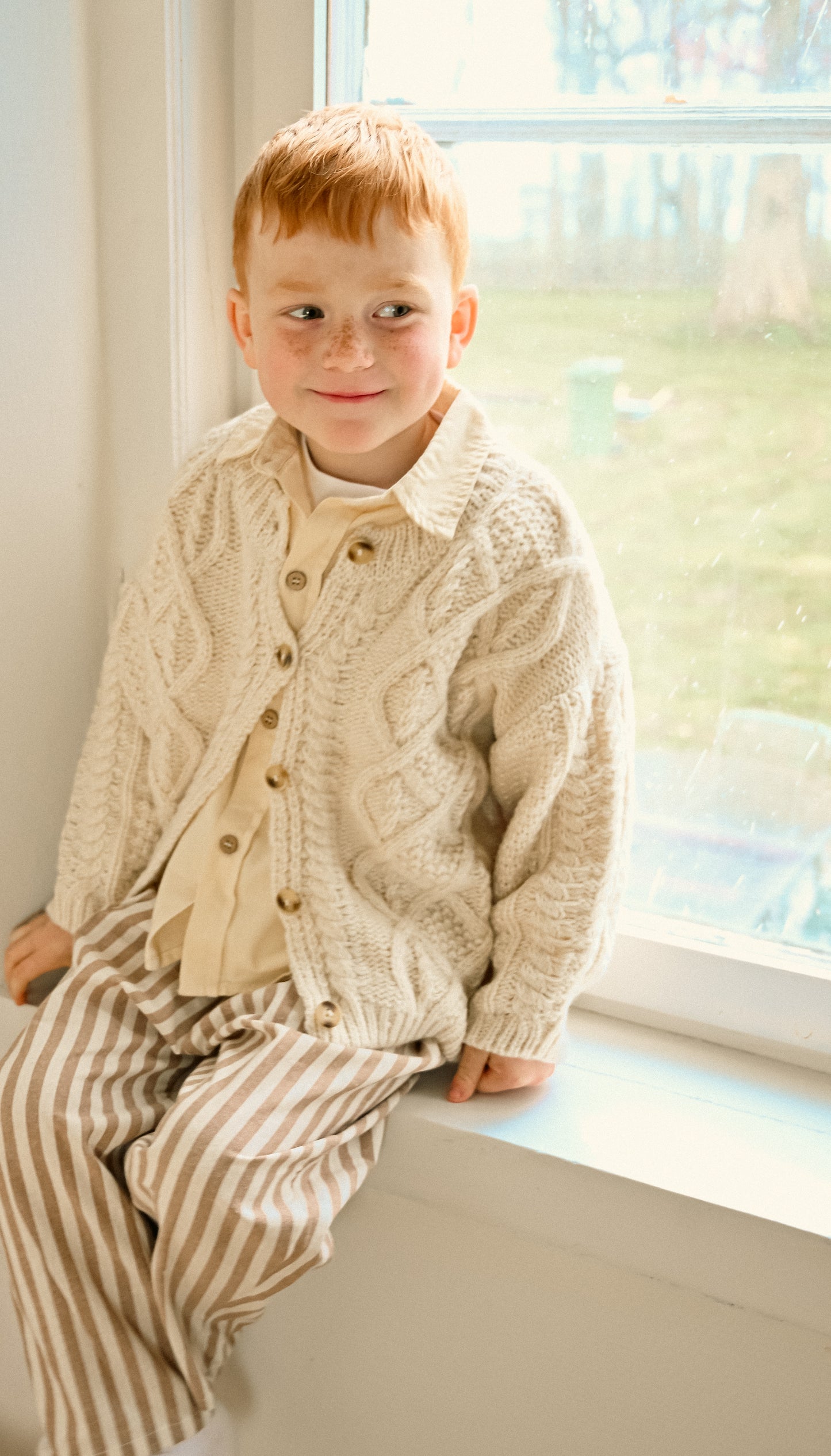 AUGUST, Beige/Hvid